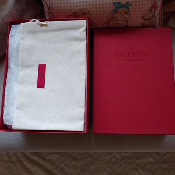 💎Valentino💎 Crystal Embellished Suede Sandals - Picture 4 of 11